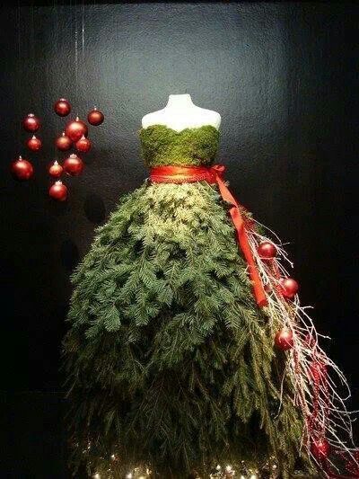 Christmas dress | anordinarywoman