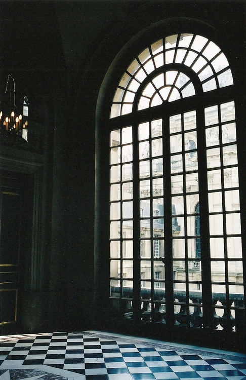 interiordecline.tumblr.com