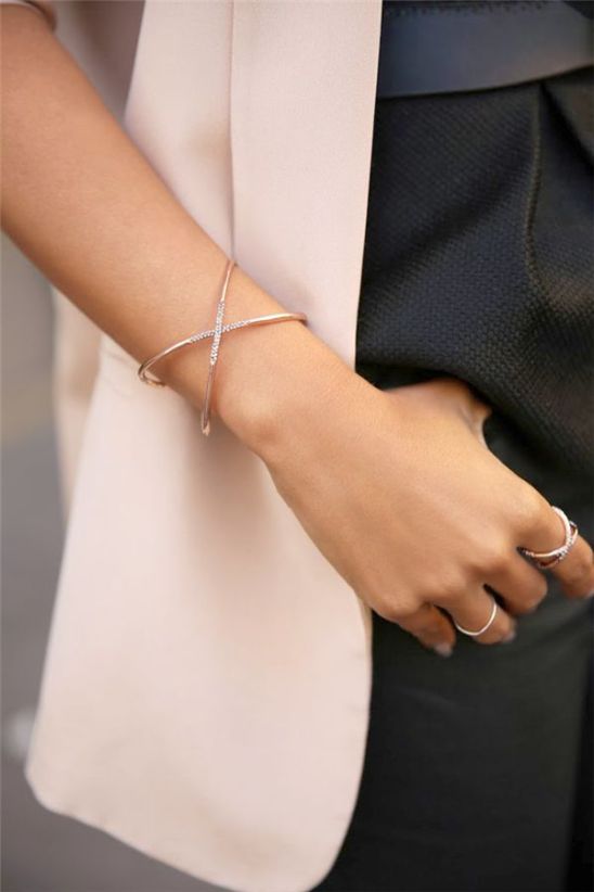 dustjacket-attic.com